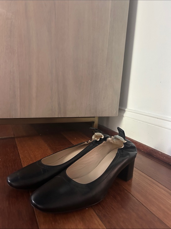 Everlane Shoes - Everlane Black Block Heel Pumps with Elastic Back